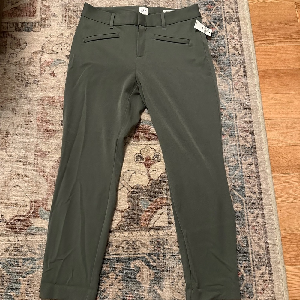 NWT gap ankle pants